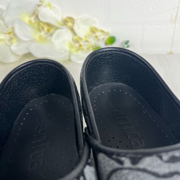Sanita Women’s Gray and Black Floral Slip on Clogs size 37 - Picture 12 of 14